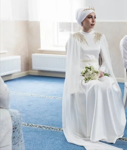 Продам платье на никах размер 40-42 - Одежда в Казань