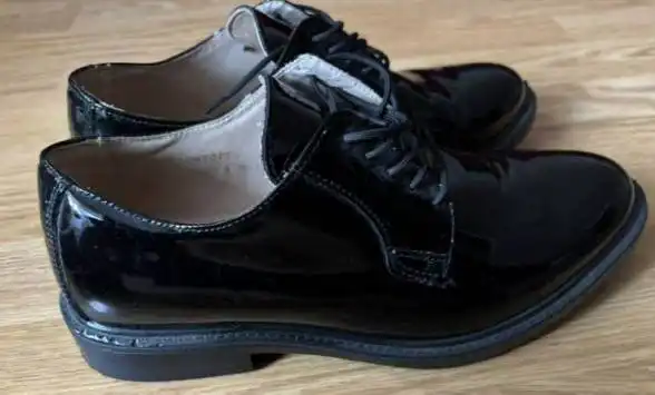 Мужские туфли Laboutin 41 размер