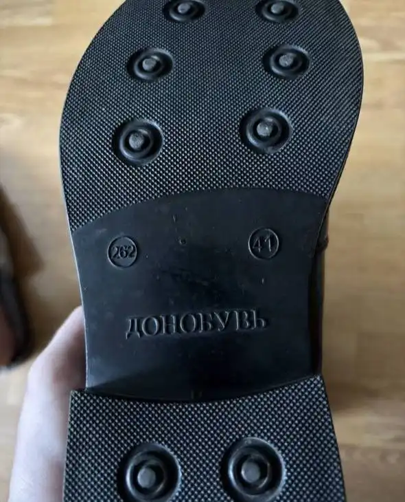 Мужские туфли Laboutin 41 размер