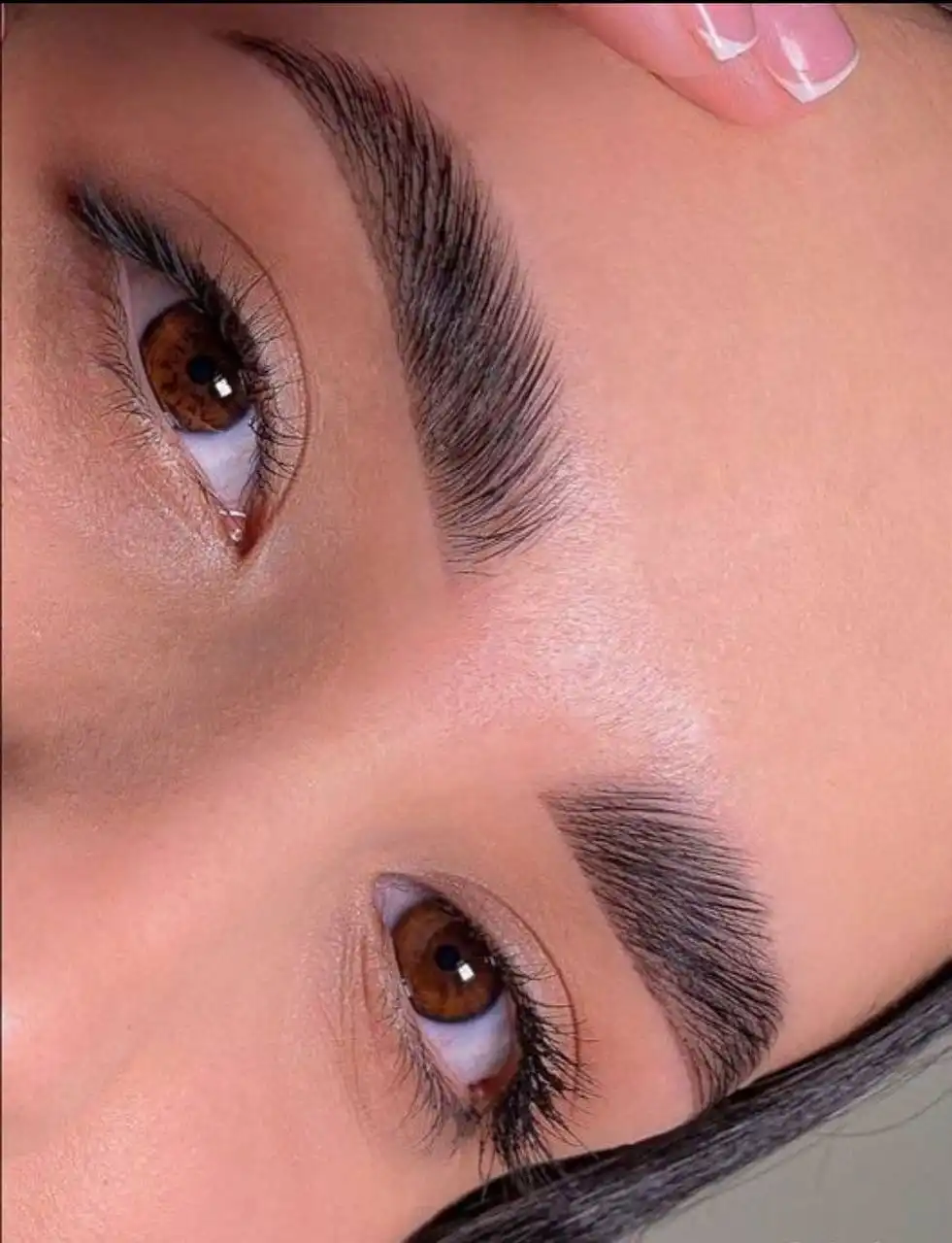 Услуги мастера по бровям в Казани