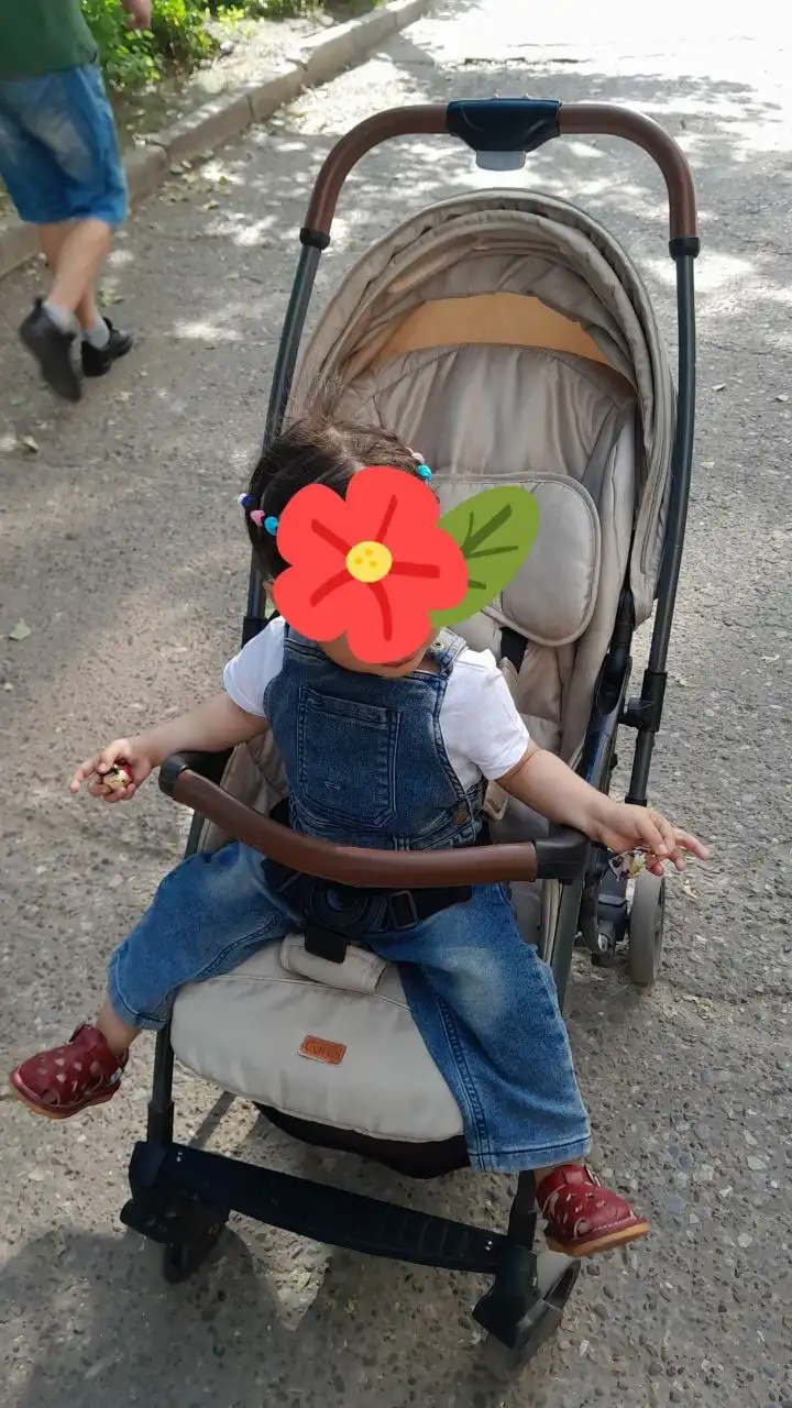 Продаётся коляска и детская кровать