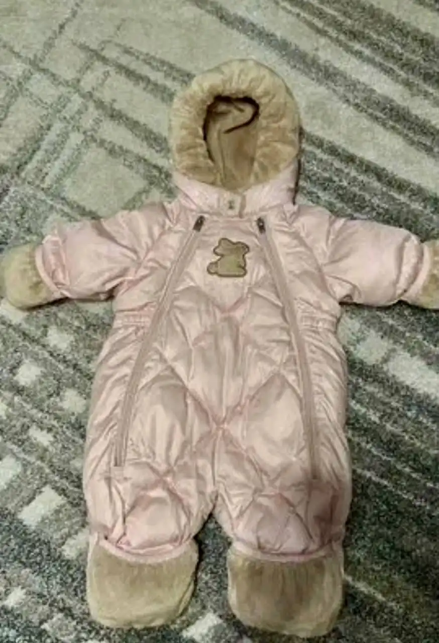 Продажа зимнего комбинезона размер 62