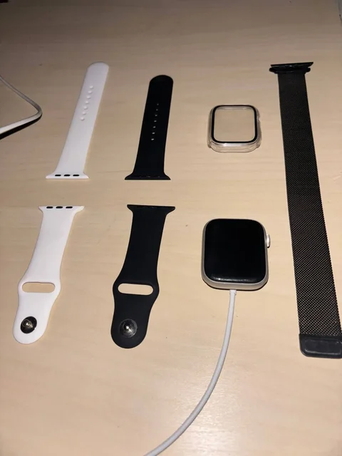 Apple Watch Series 7 45mm с браслетами и зарядкой - частное объявление в Казань