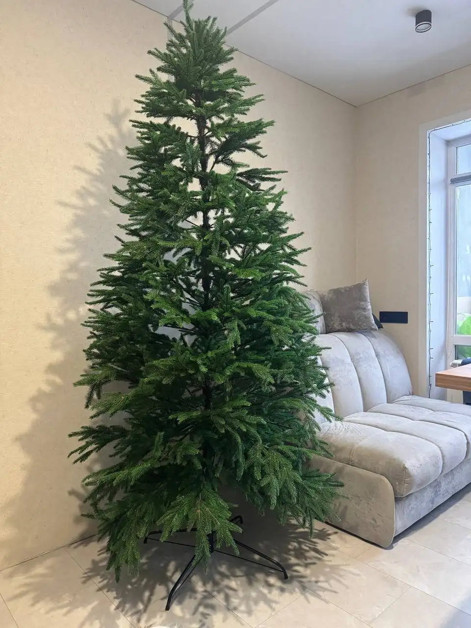 Продам елочку 230 см