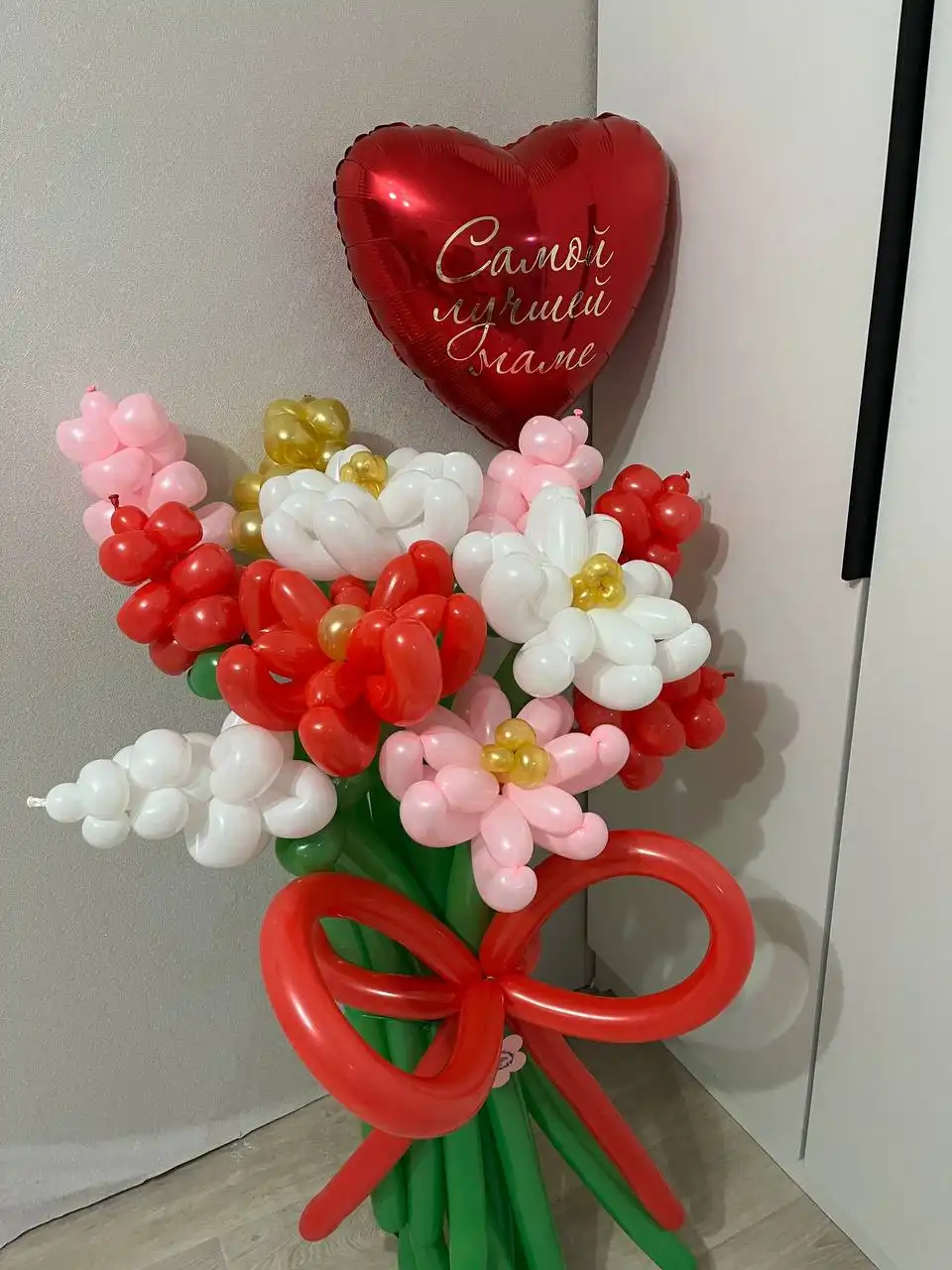 Композиция из шаров