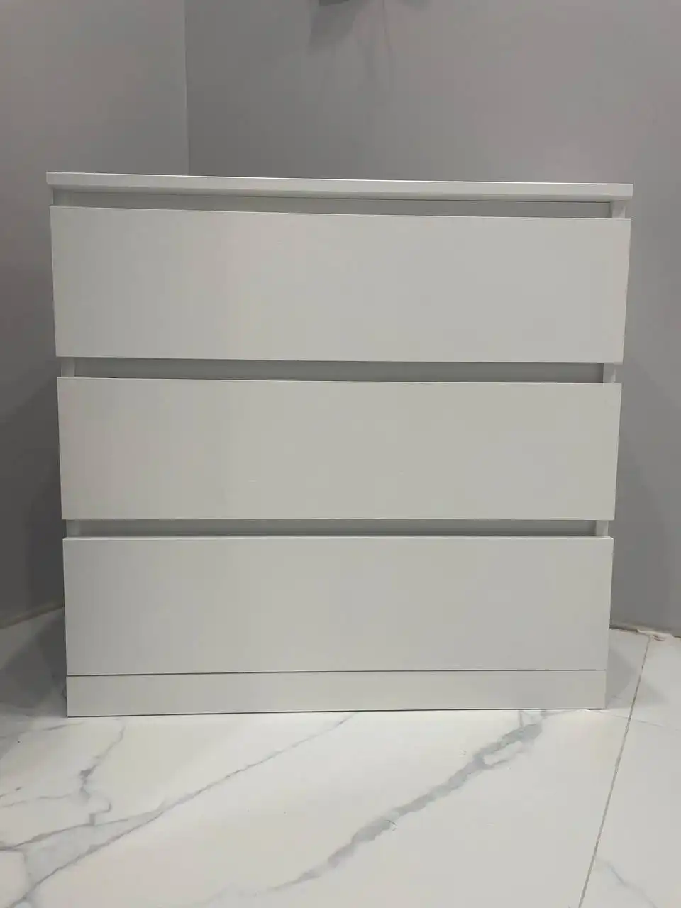 Продам белый комод