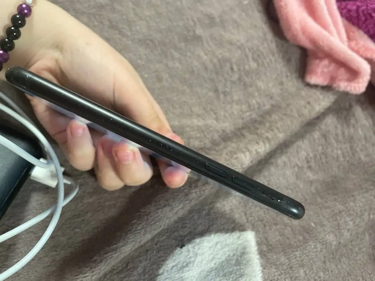 Продам iPhone XR 128 ГБ