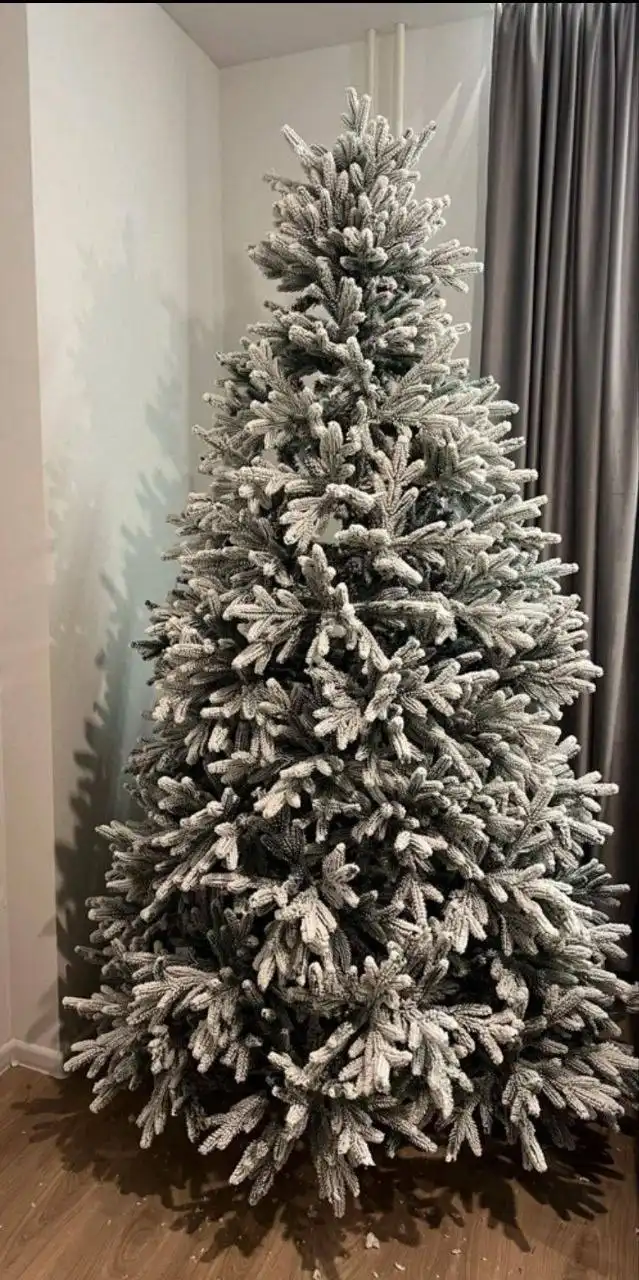 Продам елку, елочку 1.9 почти по размерам