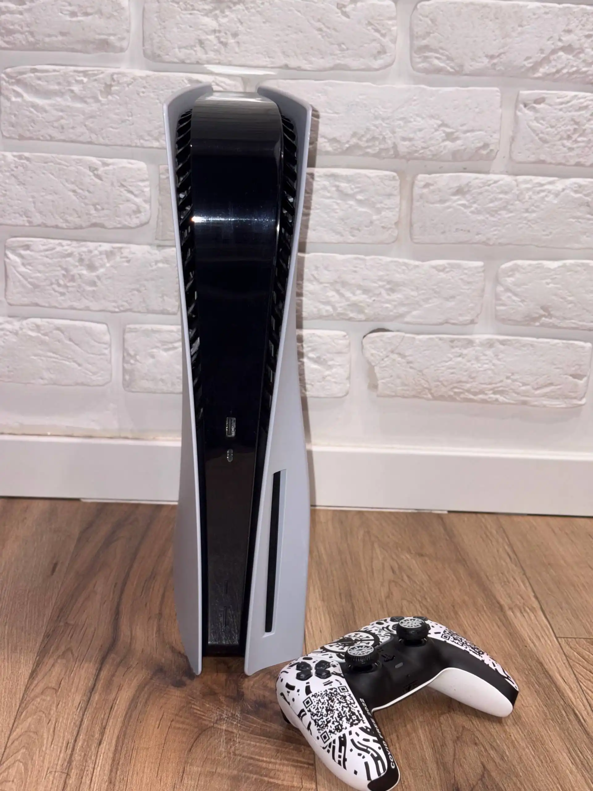 Продажа Sony PlayStation 5 с играми и подписками