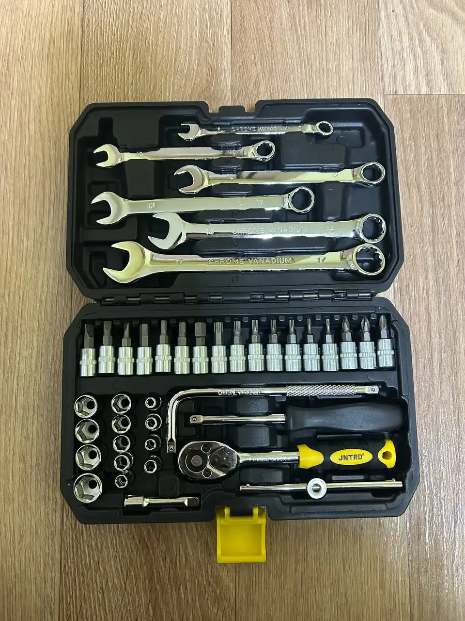 Продажа нового набора инструментов