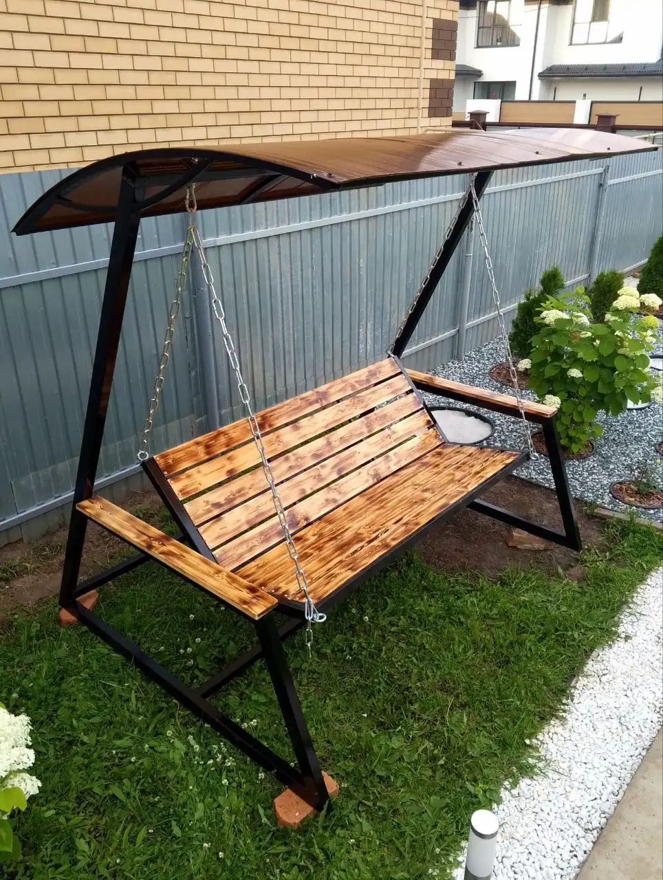 Качели садовые в стиле лофт