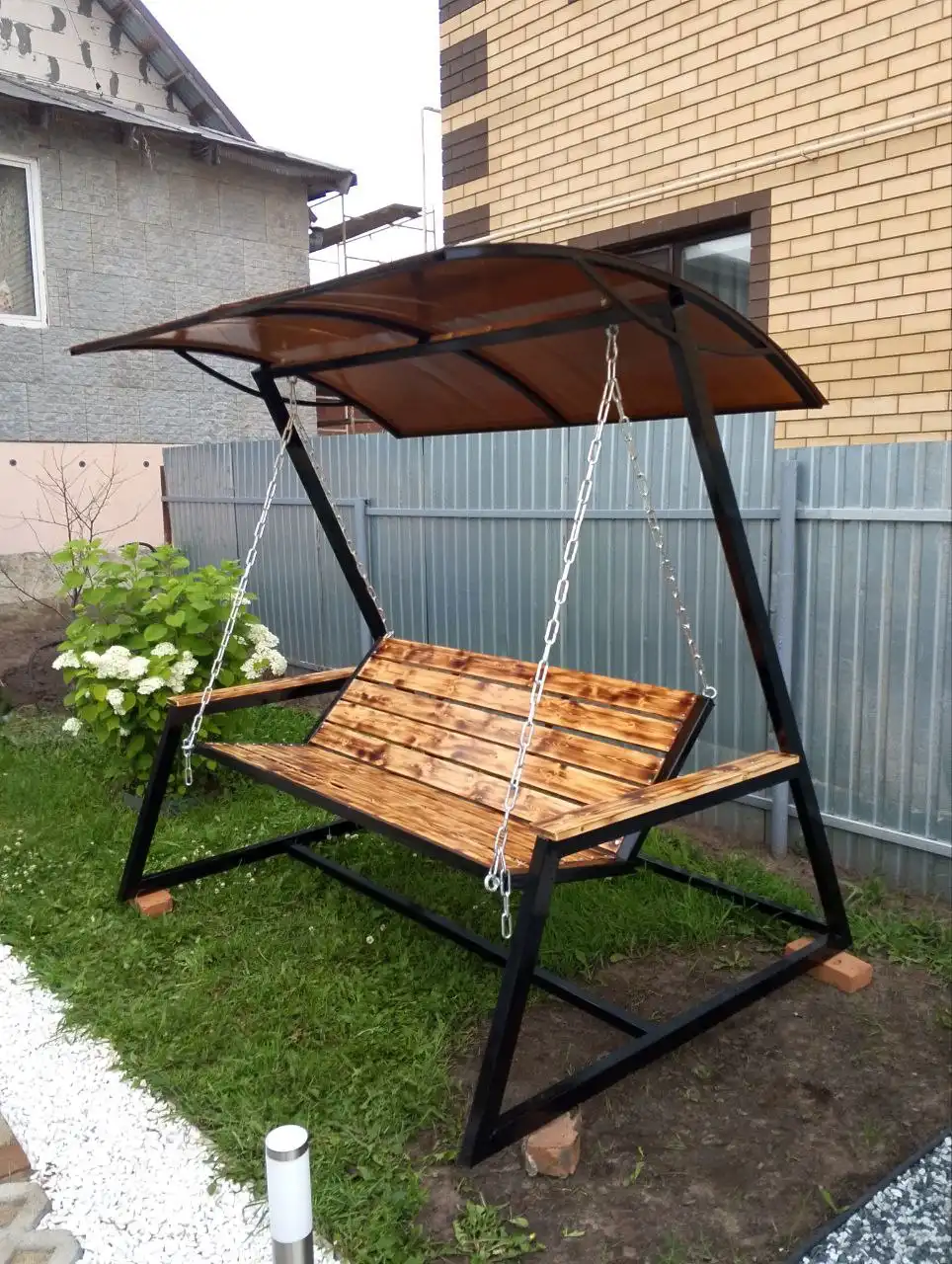 Качели садовые в стиле лофт