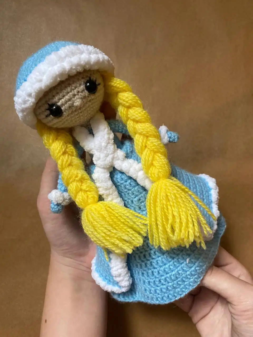 Продажа игрушек: Гусенок, Летучая мышка, Лошадки, Снегурочка, Карамелька