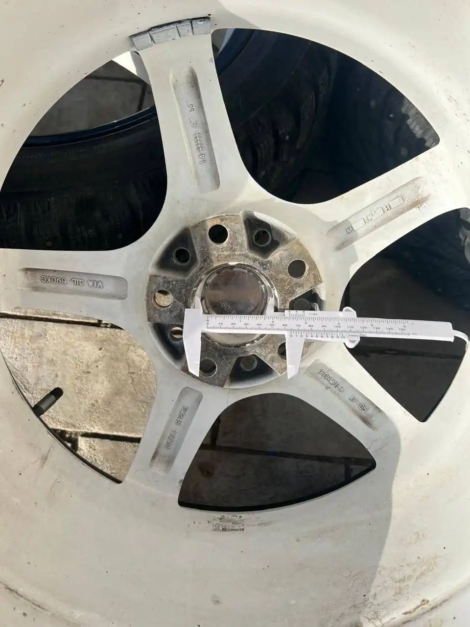 Резина R17 5x114.3 225/50