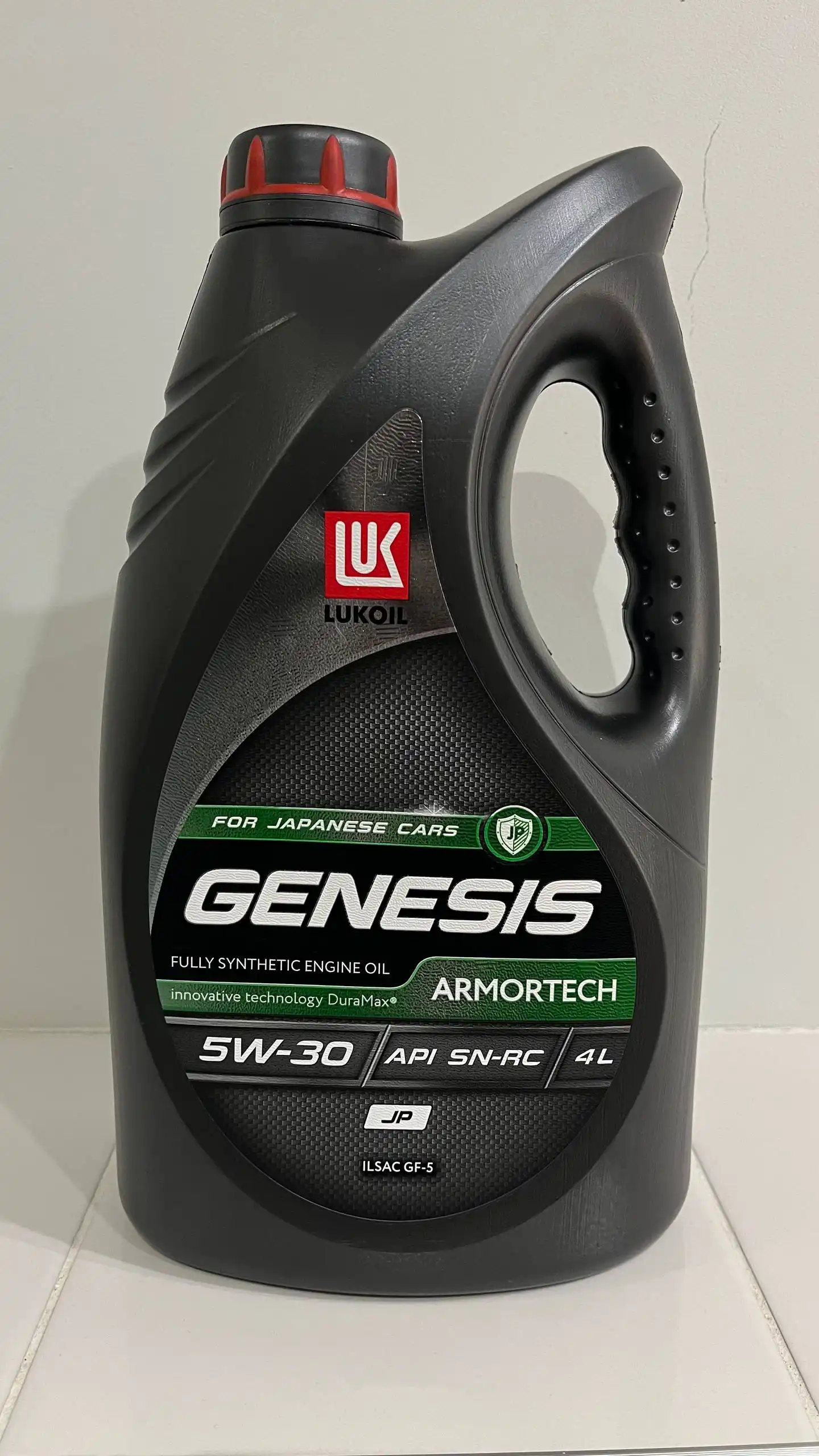 Моторное масло новое, упаковка не вскрыта