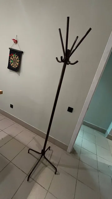 Вешалка на ножках - Инструменты в Казань