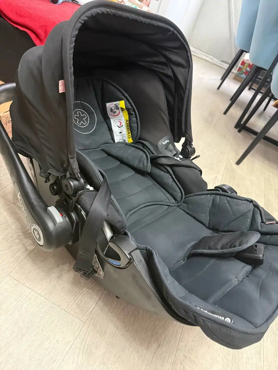 Автолюлька с лежачим положением Isofix