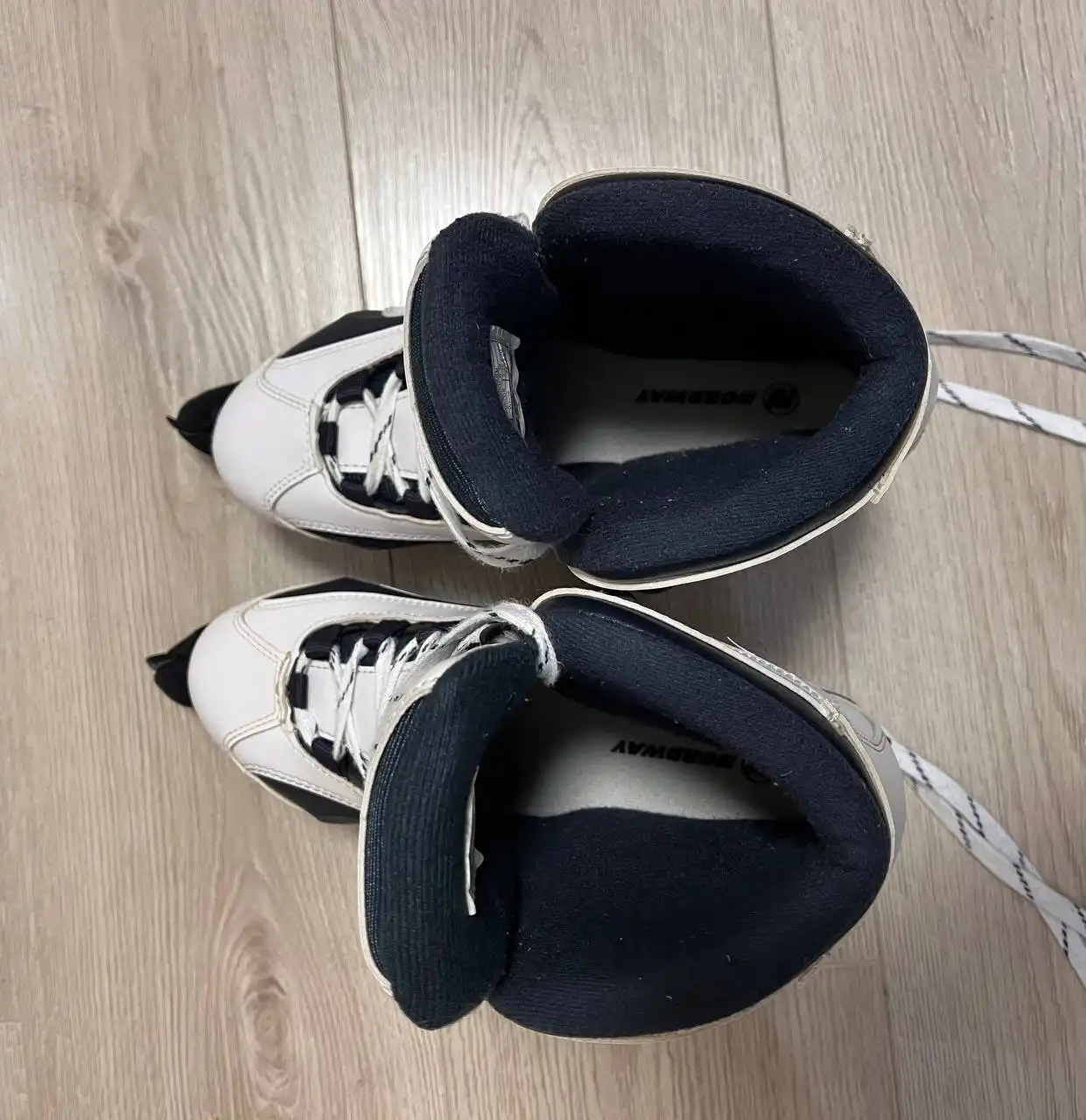 Женские фигурные коньки Nordway Charm - Спортивный инвентарь (Барахолка) в Казань