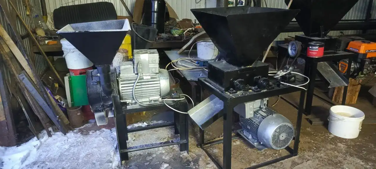 Дробилка зерна и плющилка на 220В - Барахолка в Казань