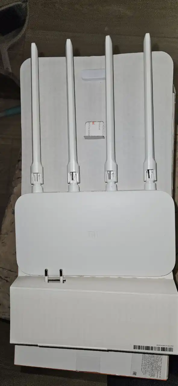 Продам роутер - Сетевое оборудование (Электроника) в Казань