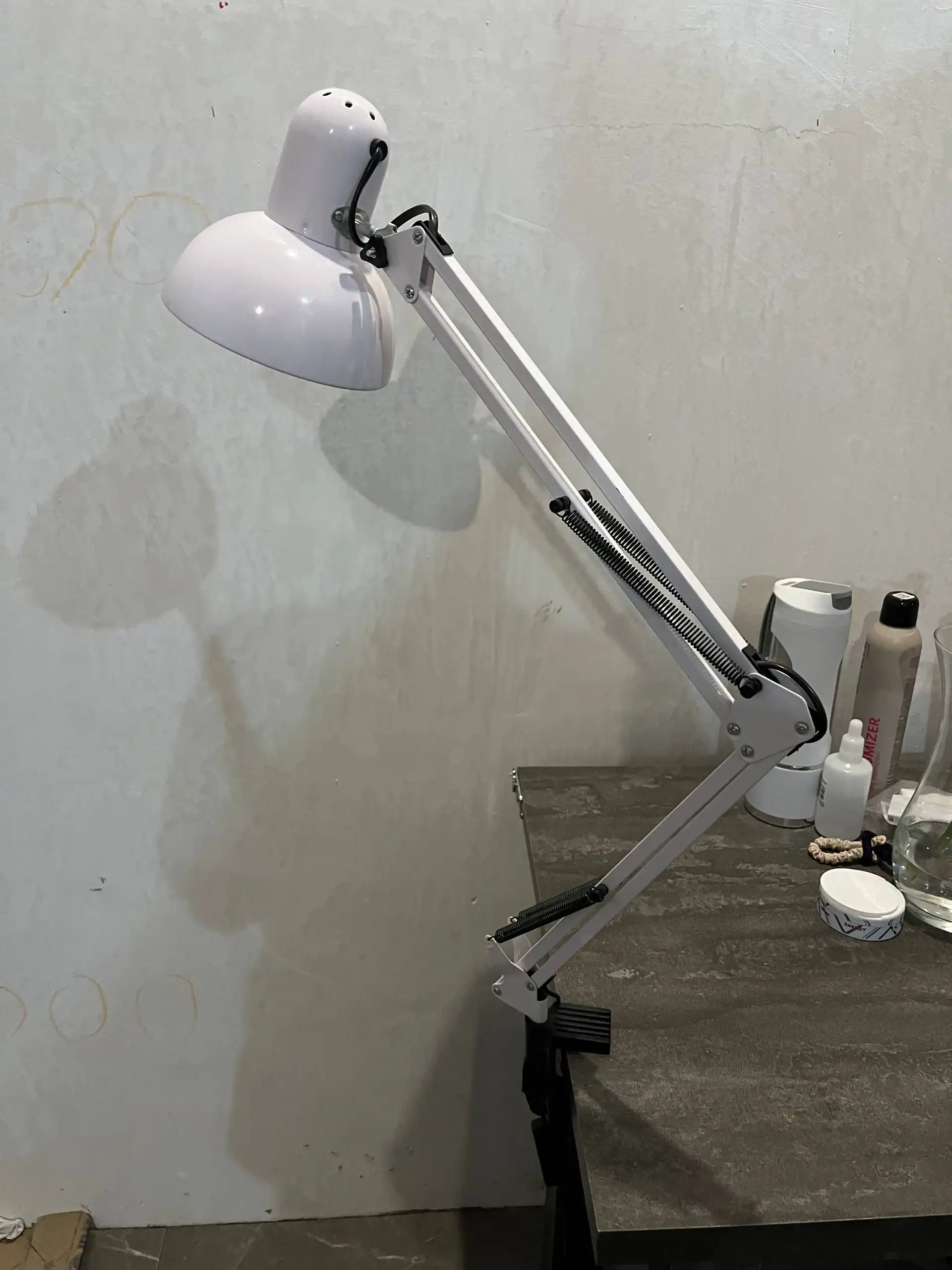 Продажа настольной лампы с красной лампочкой - Барахолка в Казань