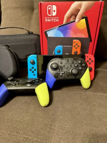 Продажа Nintendo Switch OLED с играми и аксессуарами - Игровые приставки в Казань