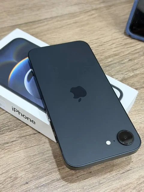 Продам iPhone 16e 256gb в идеальном состоянии - Бытовая техника для волос в Казань