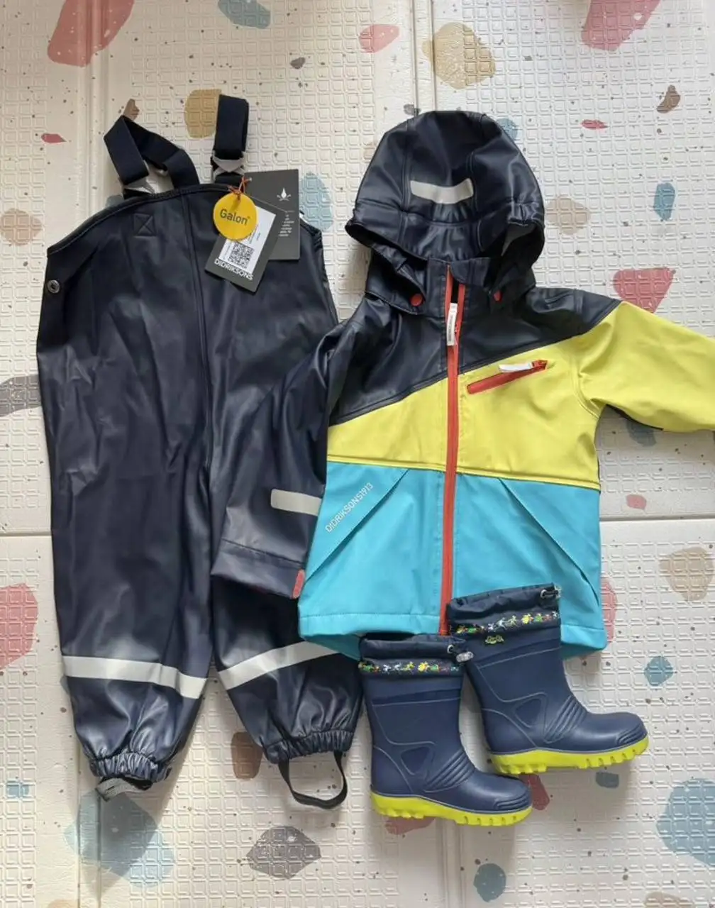 Продам дождевой костюм Didriksons 80 размера - Одежда (Барахолка) в Казань