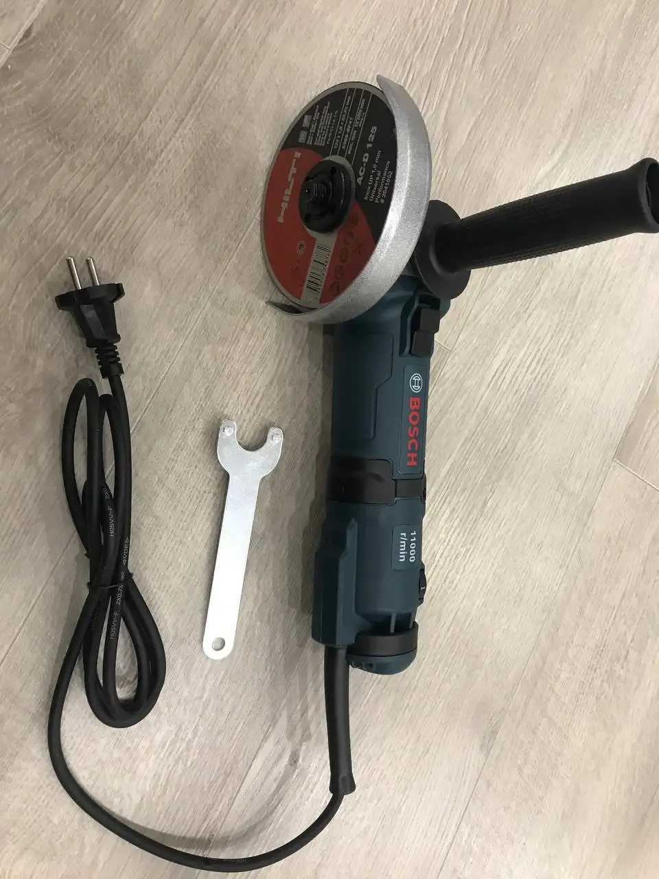 УШМ Bosch 125 с регулировкой оборотов - Электроинструменты (Барахолка) в Казань