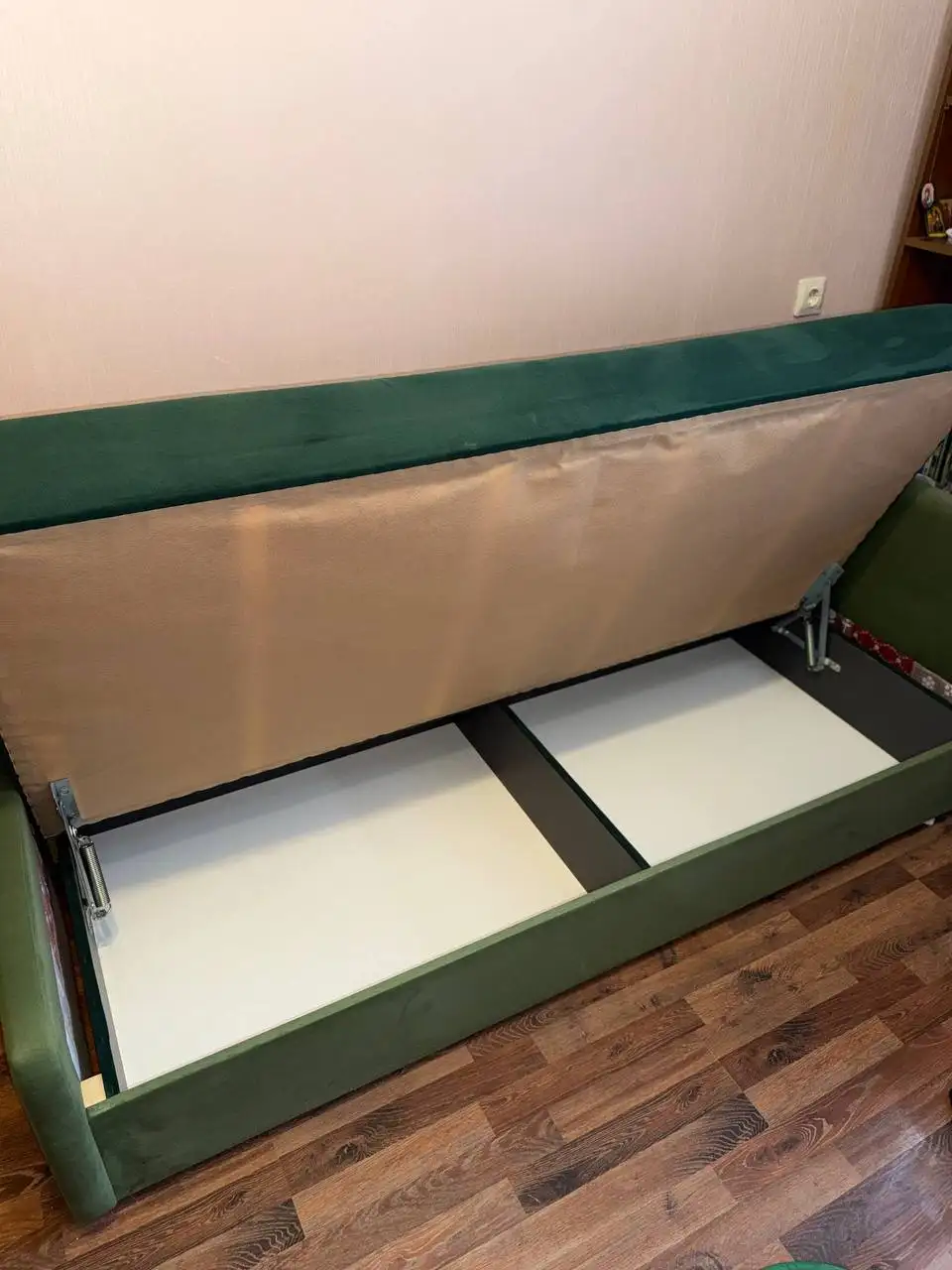 Продам диван-кровать с подъемным механизмом - Мебель (Барахолка) в Казань