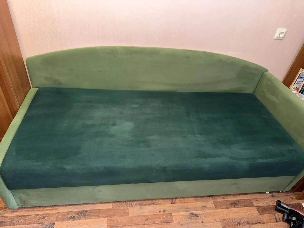 Продам диван-кровать с подъемным механизмом - Мебель (Барахолка) в Казань