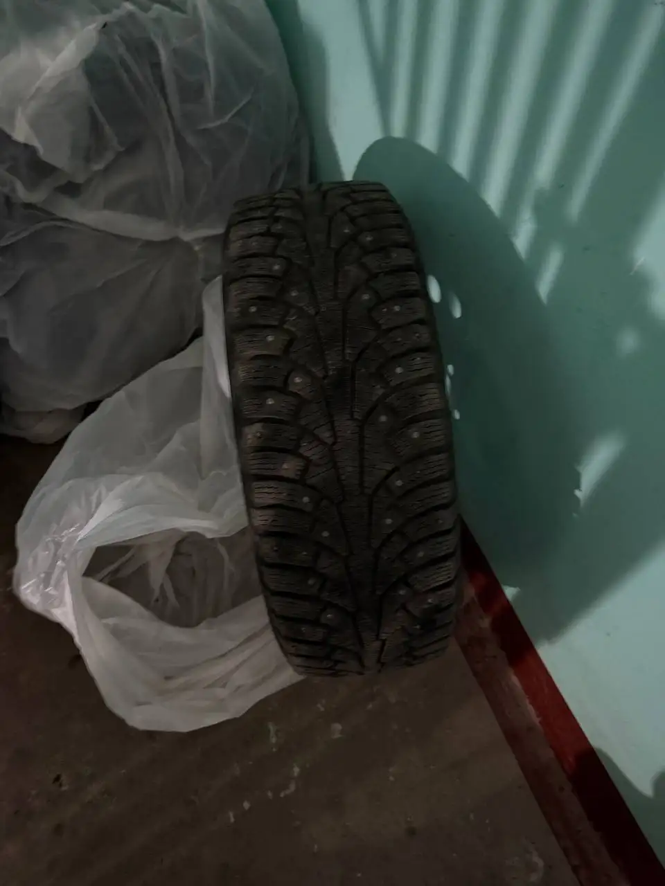 Зимние колеса R16 с дисками Nordman 5 - Шины и диски (Запчасти) в Казань