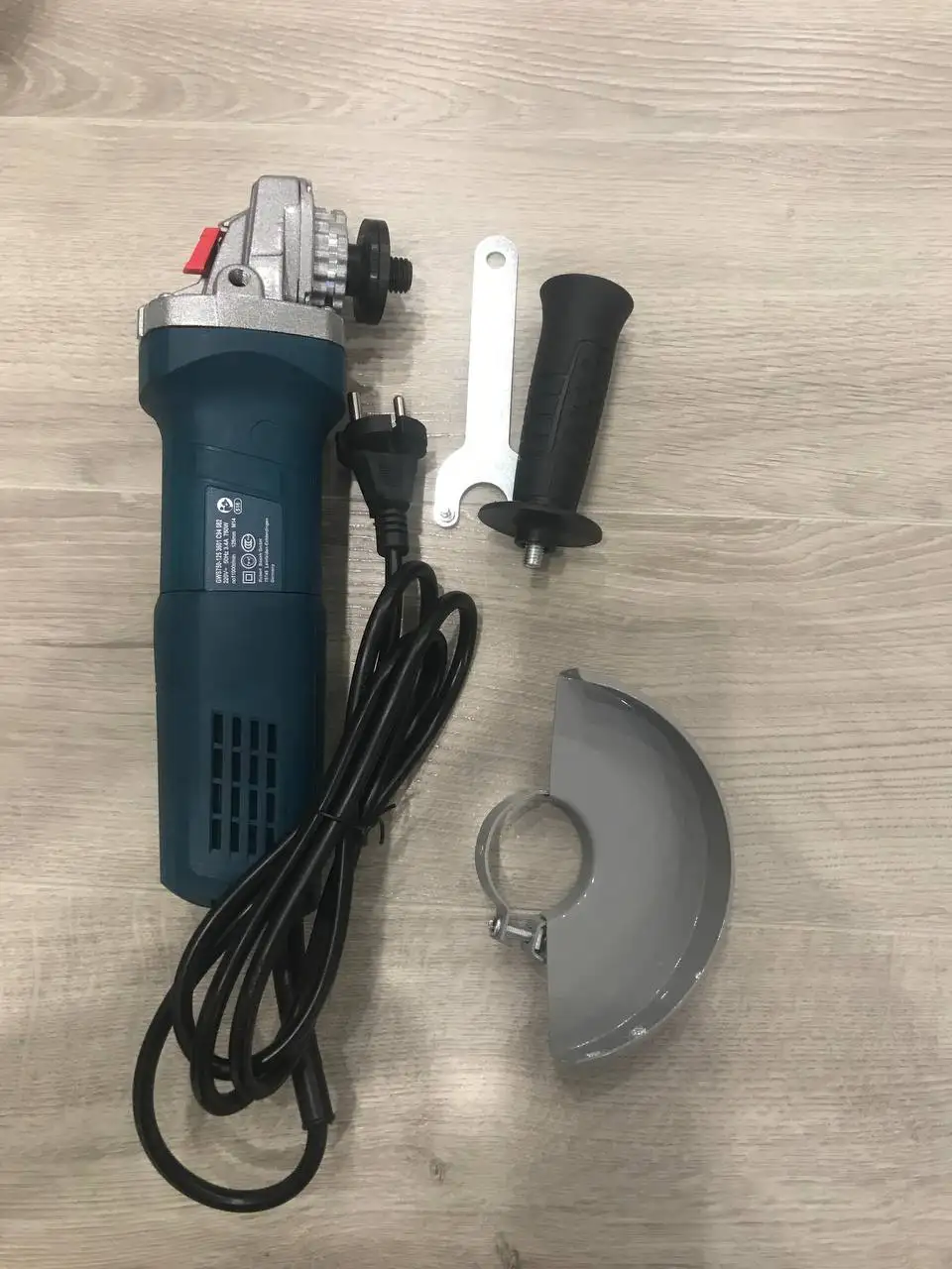 Продам УШМ Bosch 125-750 новый полный комплект - Электроинструменты (Барахолка) в Казань