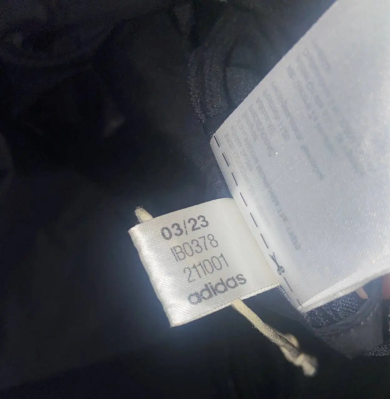 Ветровка Adidas оригинал - Верхняя одежда (Одежда) в Казань