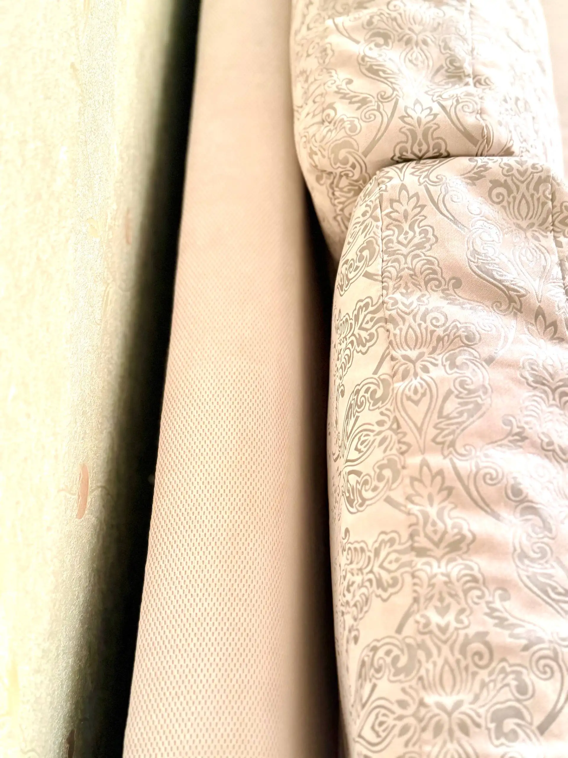 Продажа бежевого раскладного дивана - Барахолка в Казань