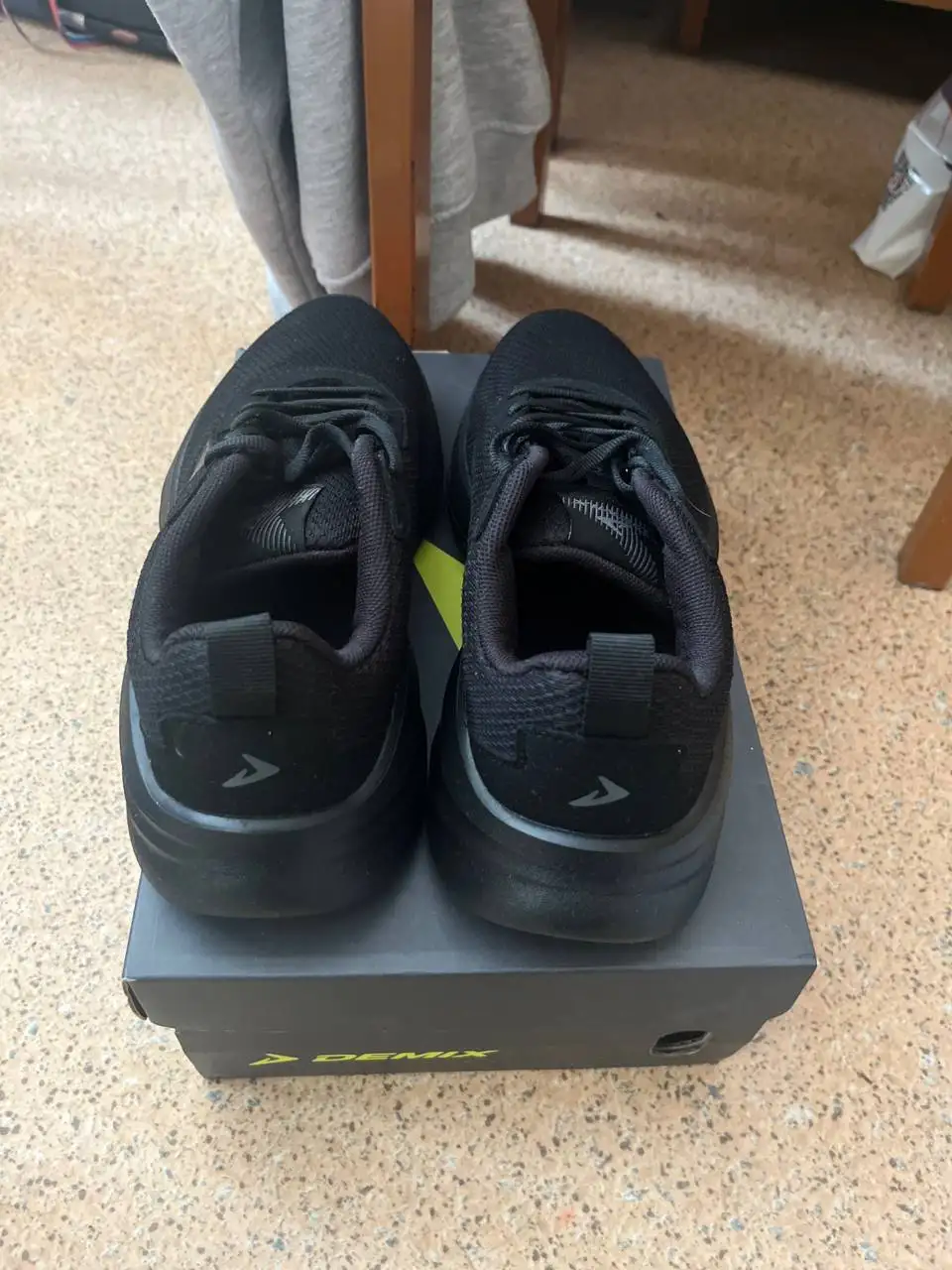 Кроссовки демикс женские отличное состояние - Обувь (Одежда) в Казань