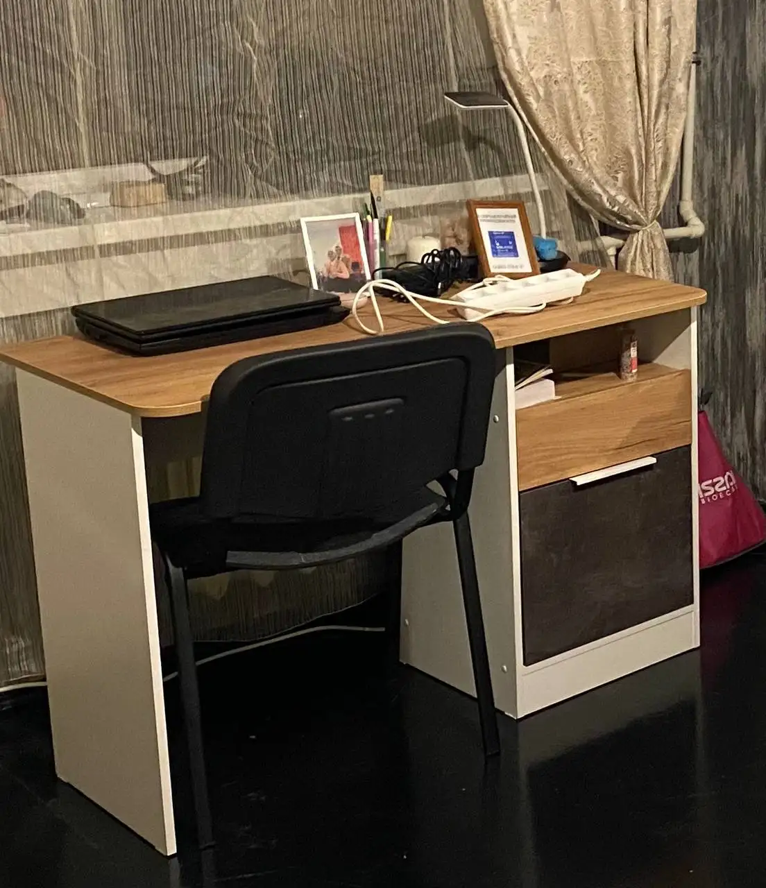 Бесплатный письменный стол самовывоз - Барахолка в Казань