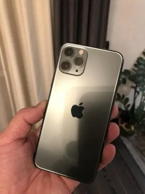 Продам iPhone 11 Pro 64 ГБ - Электронные книги в Казань