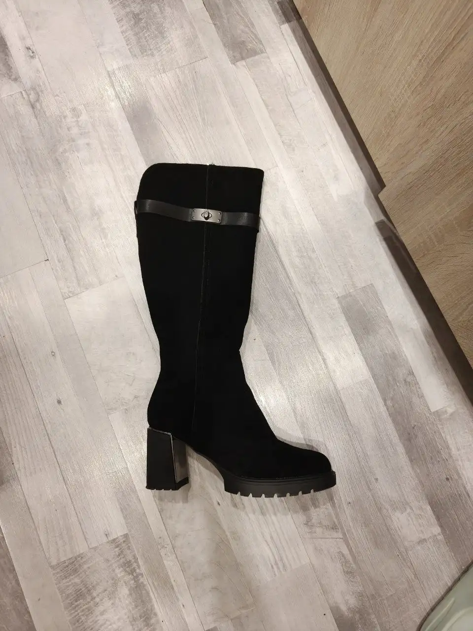 Продажа зимних сапожек - Обувь (Одежда) в Казань