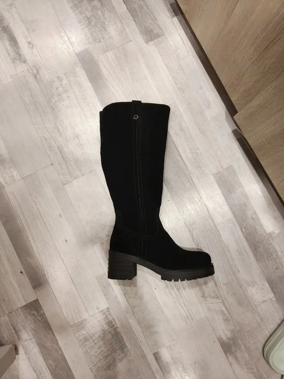 Продажа зимних сапожек - Обувь (Одежда) в Казань