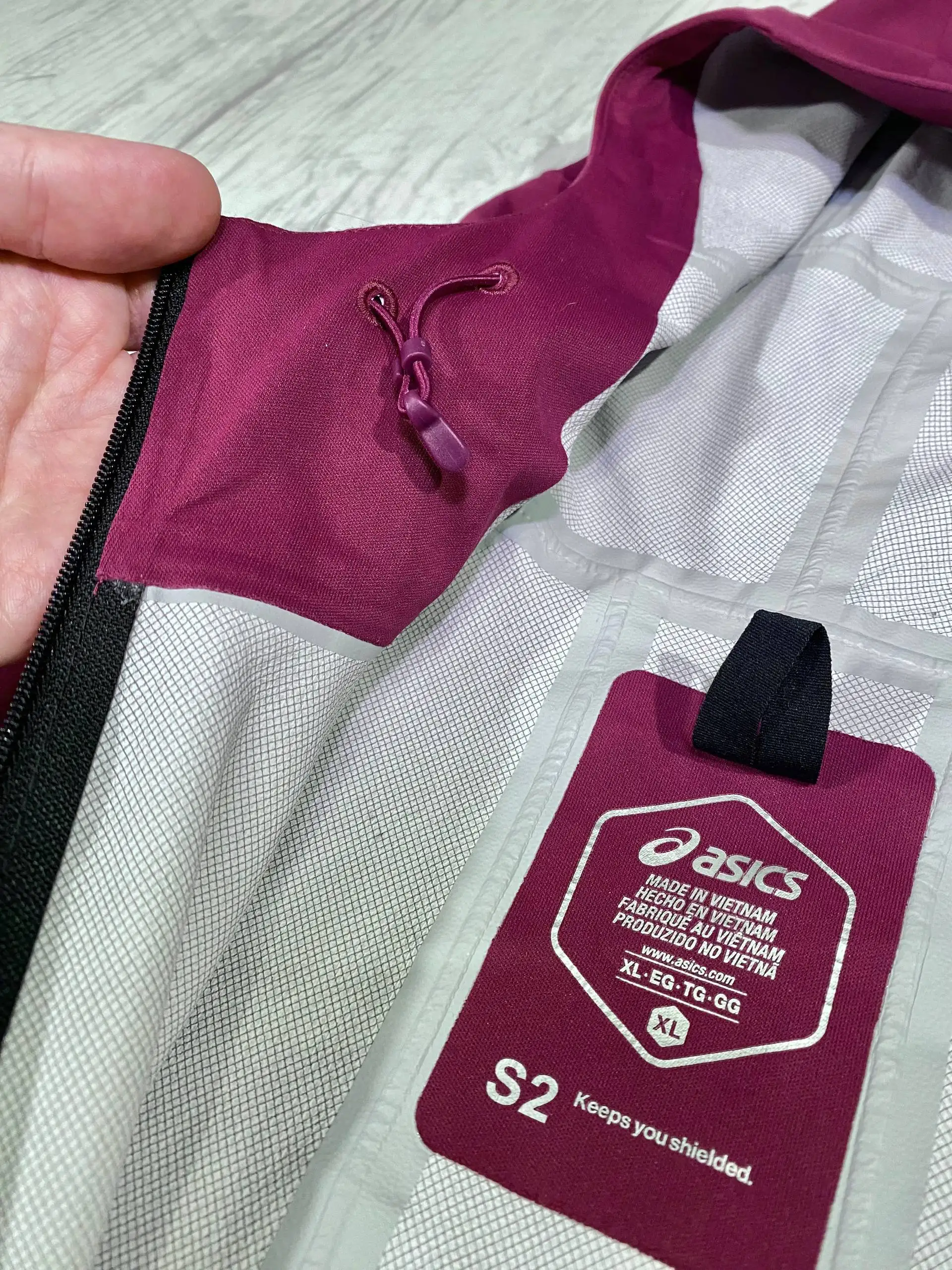 Куртка мембранная беговая ASICS - Спортивная одежда (Одежда) в Казань