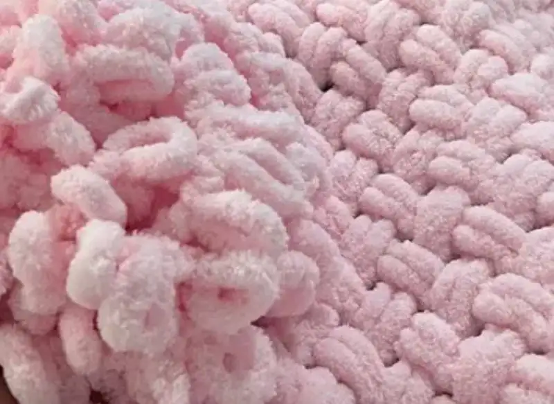 Детские пледы ручной вязки из пряжи Alize Puffy - Текстиль для детей (Товары для детей) в Казань