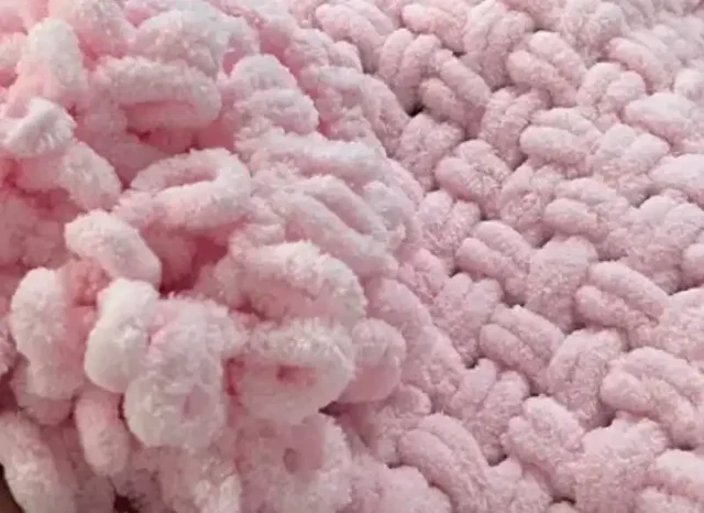 Детские пледы ручной вязки из пряжи Alize Puffy - Детская мебель в Казань