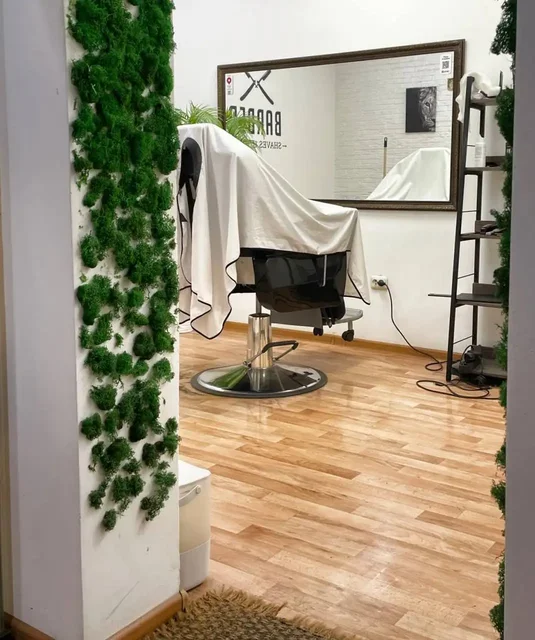 Мужская парикмахерская с 2 рабочими местами - Ресепшен в Казань