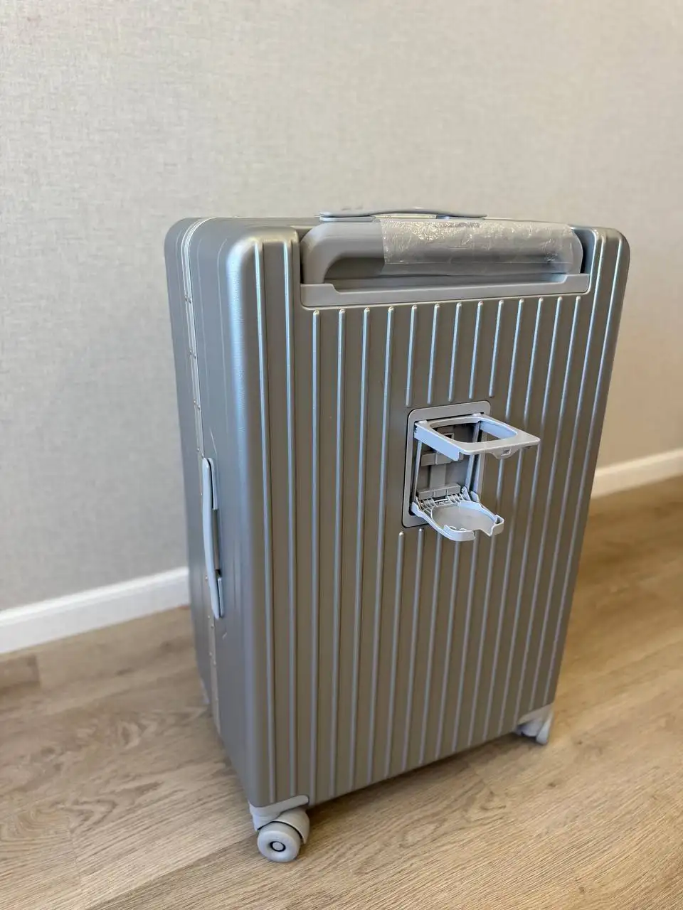 Большой чемодан XL на колесах - Чемоданы (Барахолка) в Казань