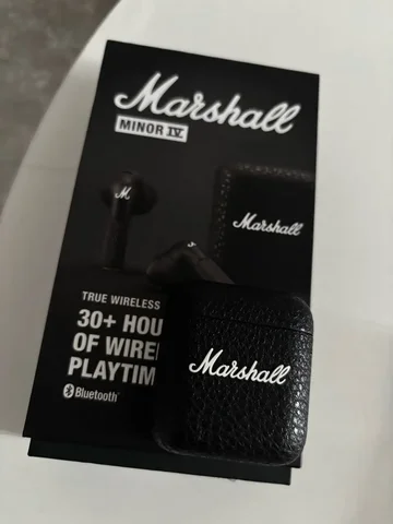 Продажа наушников в отличном состоянии - Умные часы в Казань