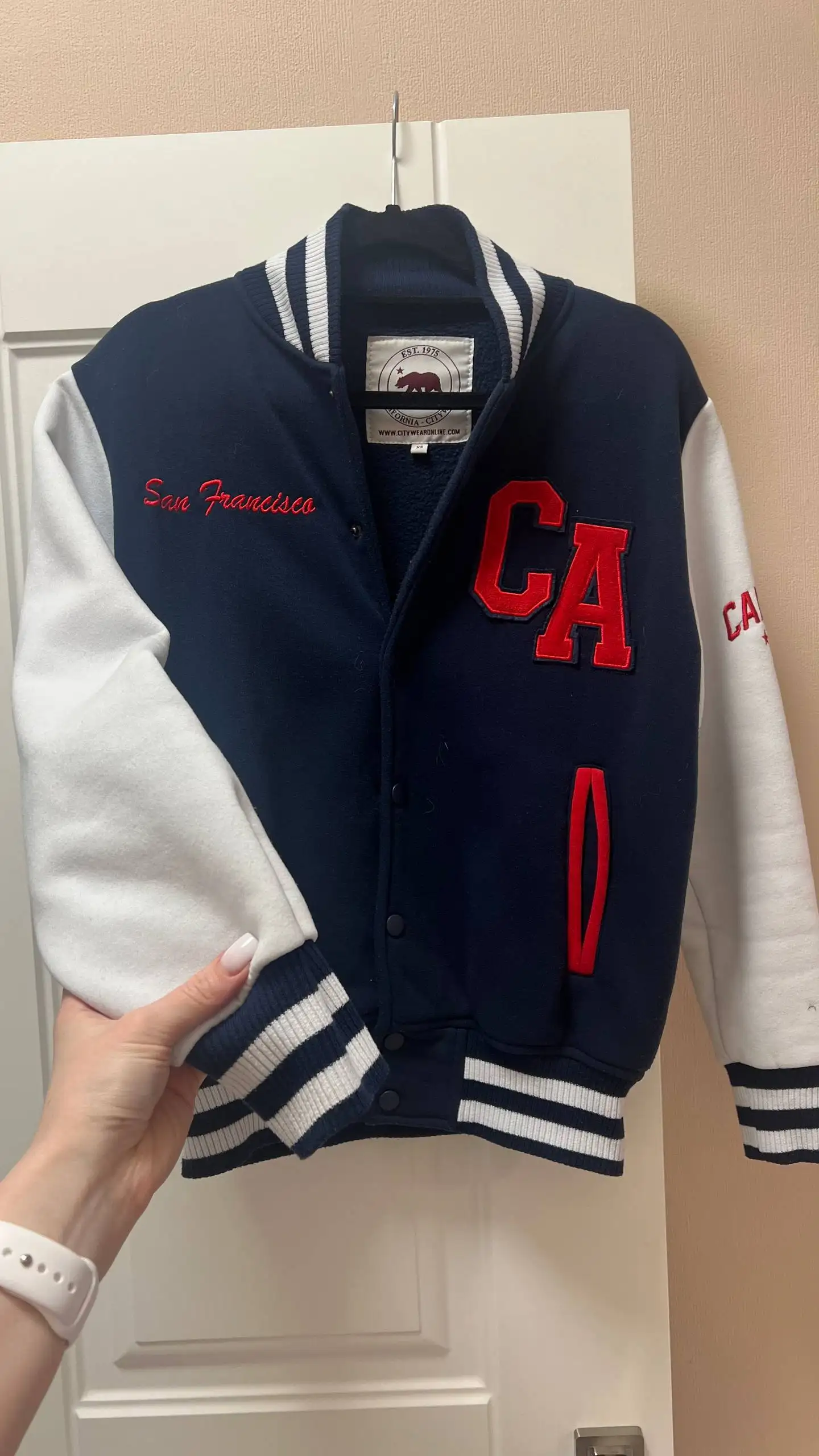 Продам вещи размер 44-46 - Верхняя одежда (Одежда) в Казань