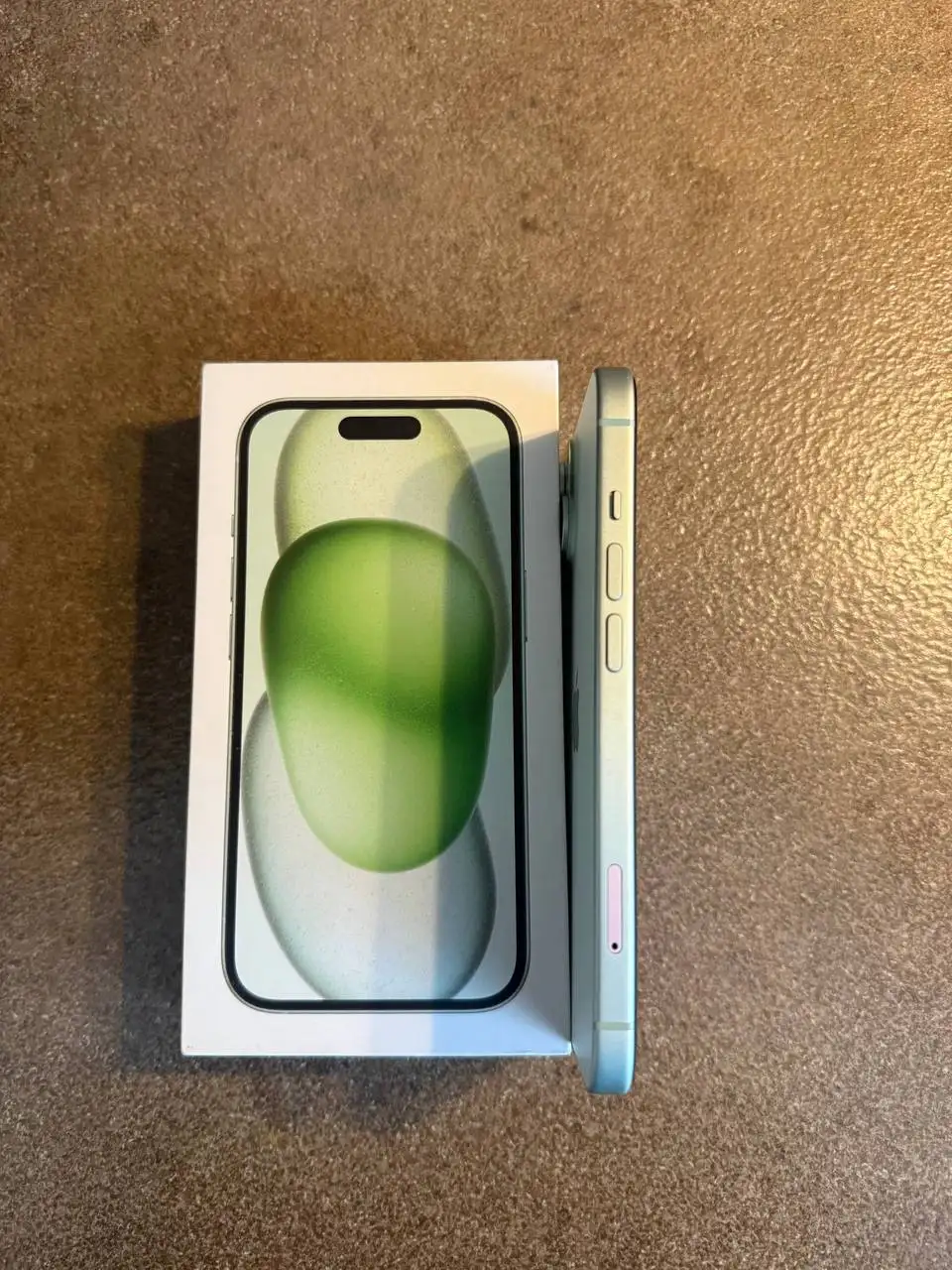 Продажа iPhone 15 256 ГБ зеленый - Смартфоны (Электроника) в Казань