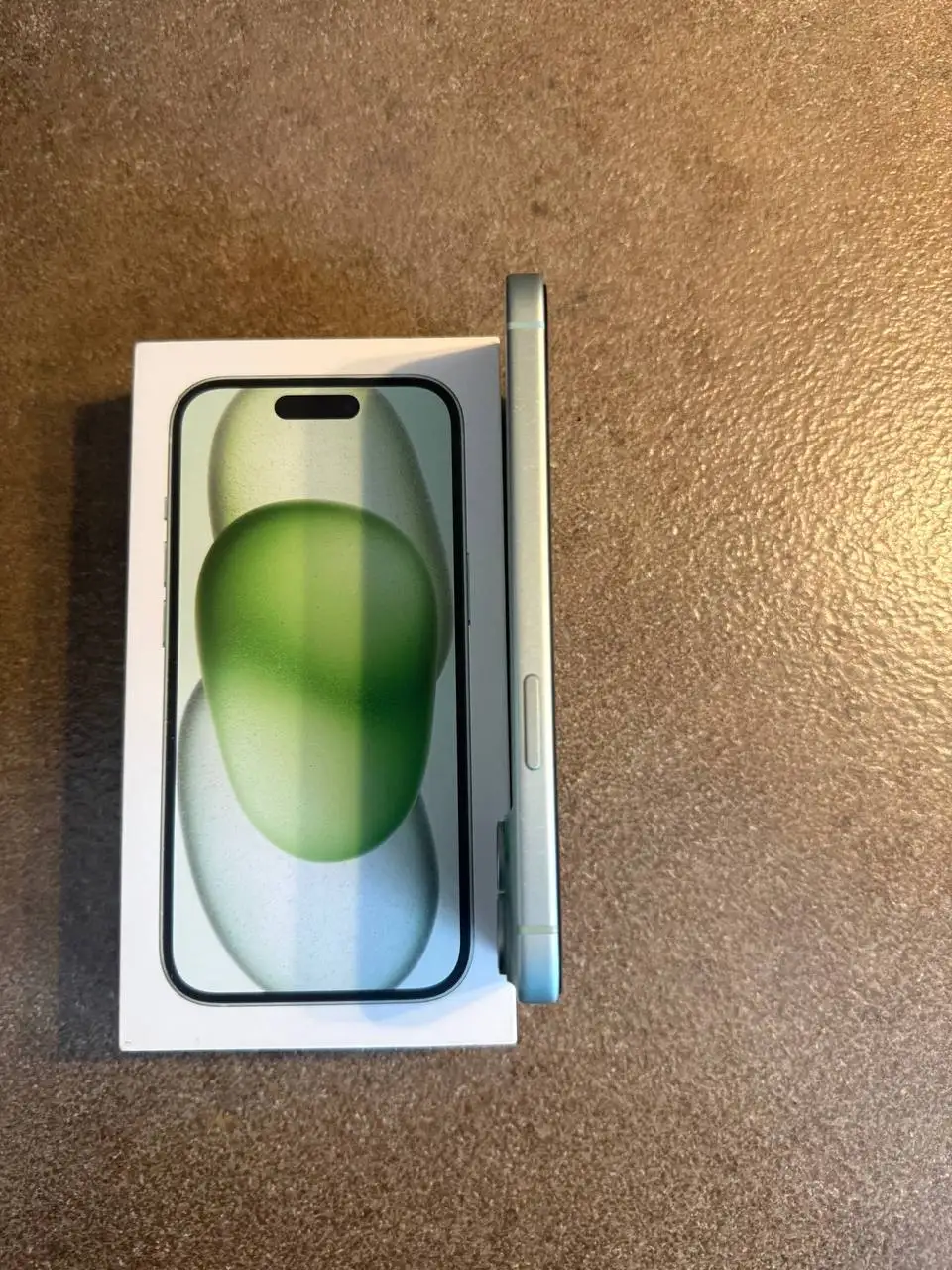 Продажа iPhone 15 256 ГБ зеленый - Смартфоны (Электроника) в Казань