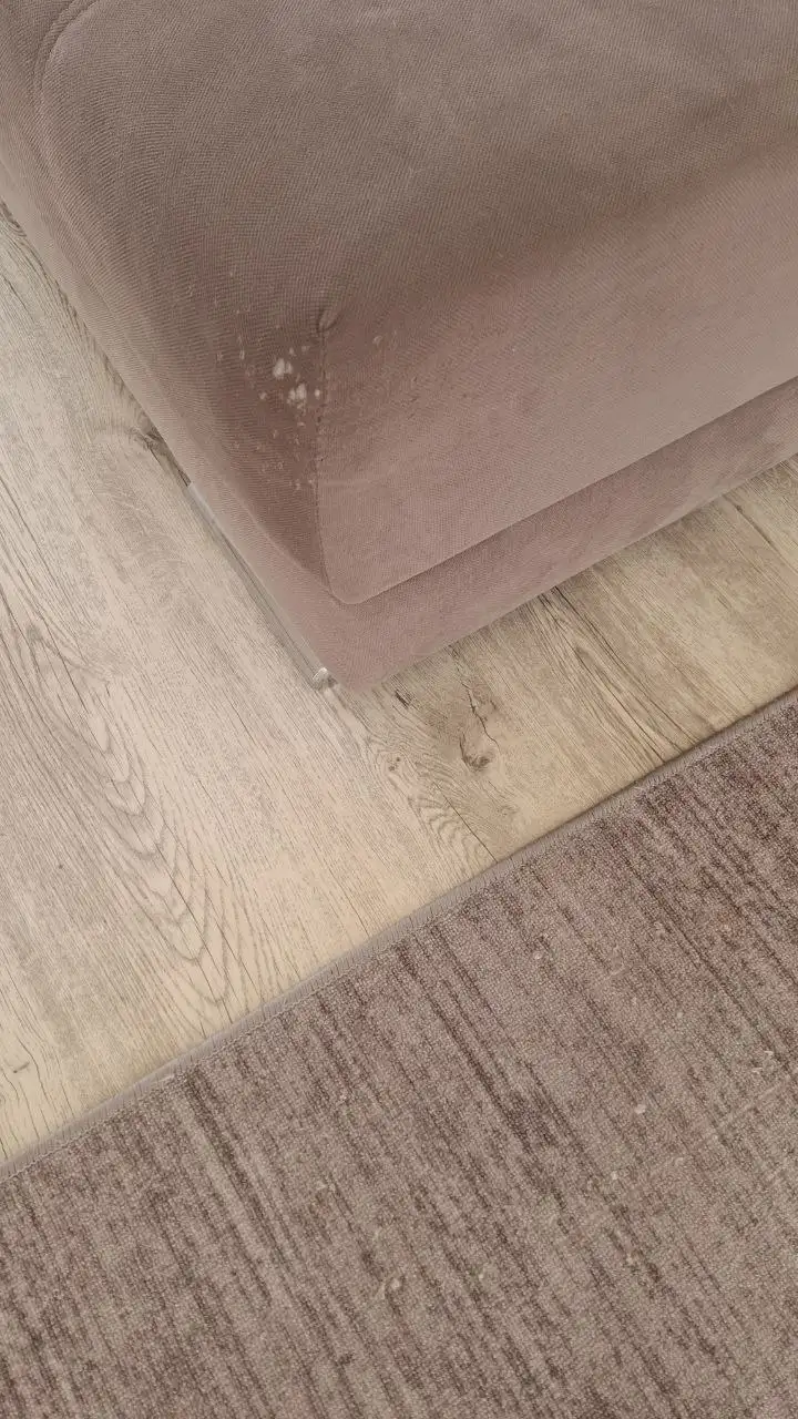 Продам диван с небольшой потертостью - Мебель (Для дома и дачи) в Казань